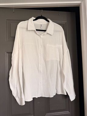 White Button-Up Textured Cotton Shirt